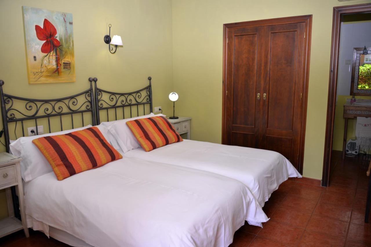 Hotel Rural El Retiro De San Pedro By Retirorural Arenas de San Pedro Buitenkant foto